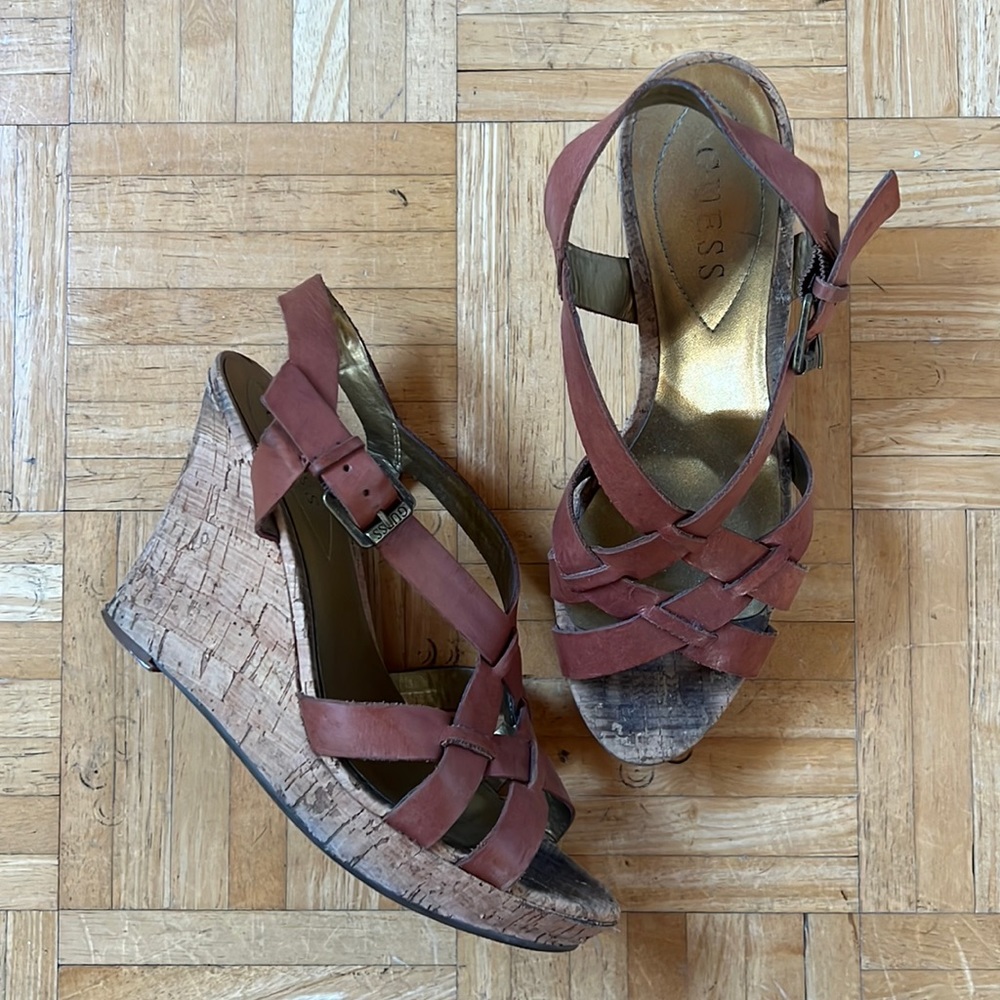 Guess tan wedges